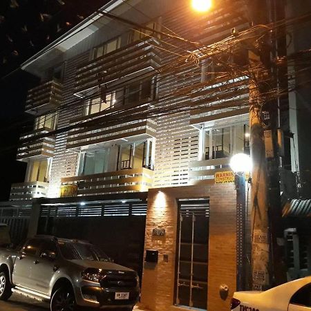פאסאי Burgos Hub Hostel מראה חיצוני תמונה