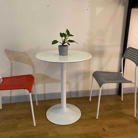 פאסאי Burgos Hub Hostel מראה חיצוני תמונה